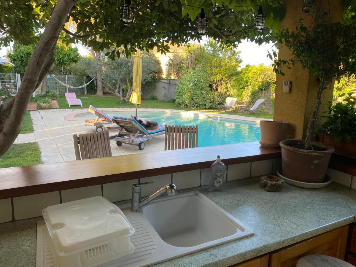Studio Bord De Piscine Serignan-du-Comtat Екстер'єр фото